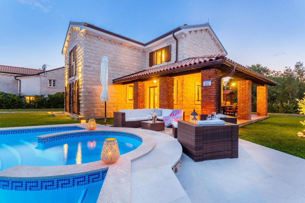 Villa Kamenica Kras Bagian luar foto