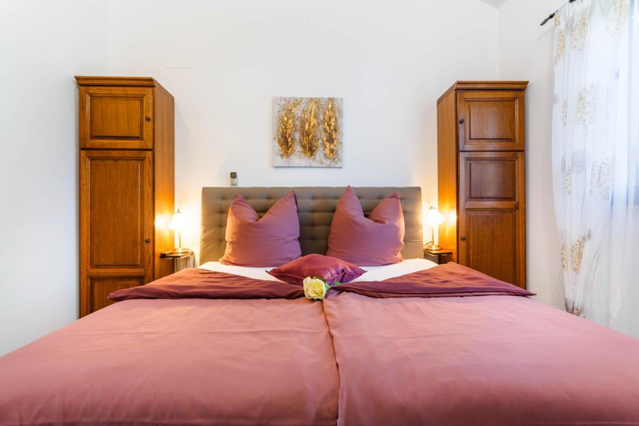 Villa Kamenica Kras Bagian luar foto