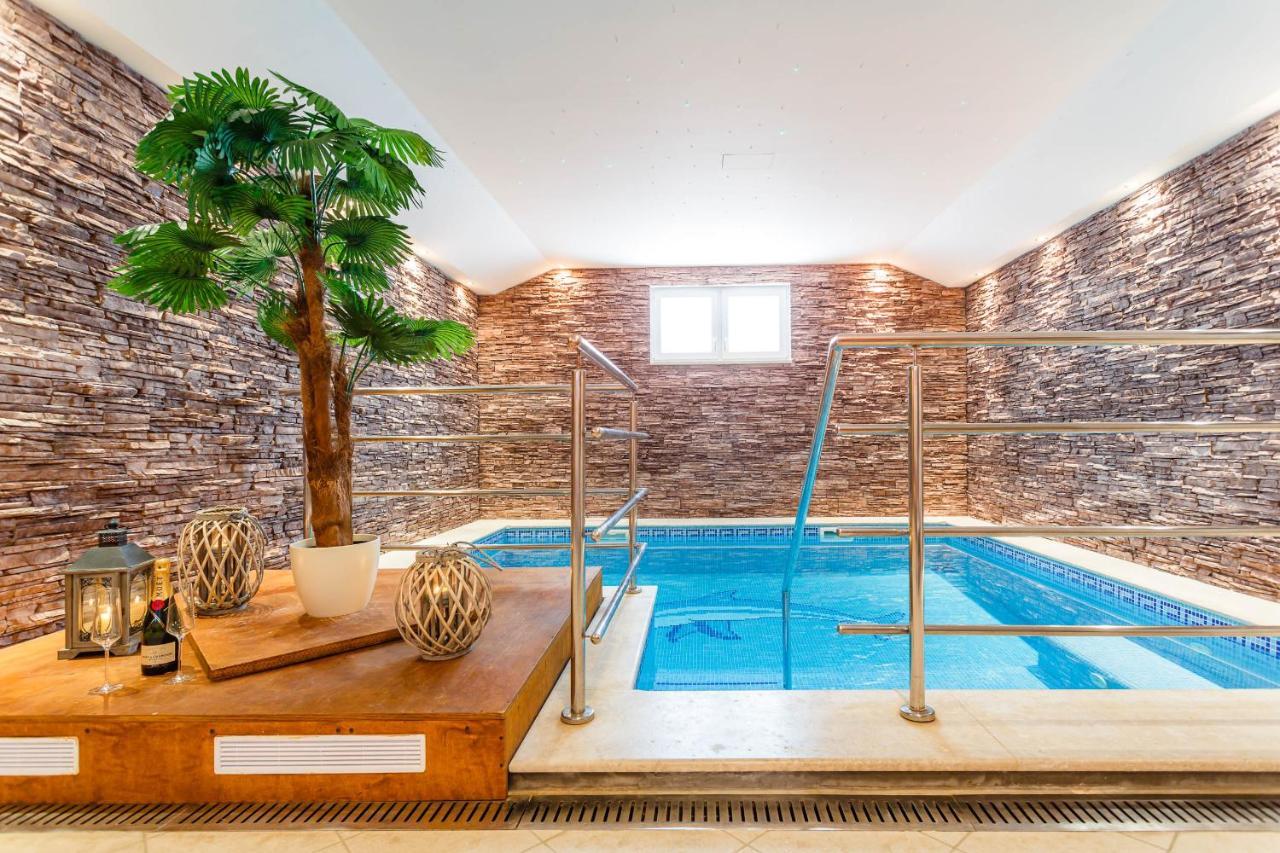 Villa Kamenica Kras Bagian luar foto